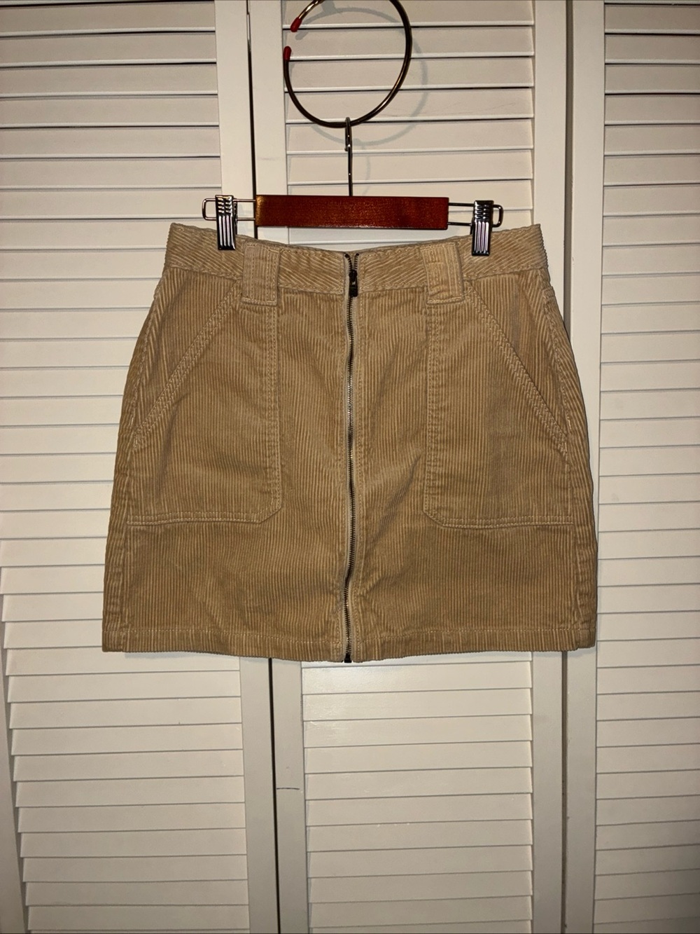 Hollister-Beige Corduroy Zip-Front Mini Skirt Y2K 90s EUC